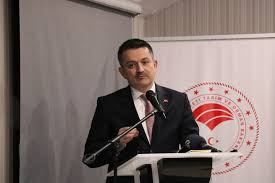 TARIM BAKANI PAKDEMİRLİ : ÜRETEN HER ÜRETİCİMİZİN YANINDAYIZ.