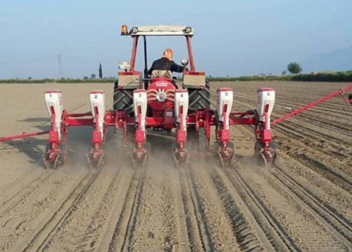 SOKAĞA ÇIKMA YASAĞINDA TARIM VE GIDAYA ''İSTİSNA'' SAĞLAYAN GENELGE YAYINLANDI